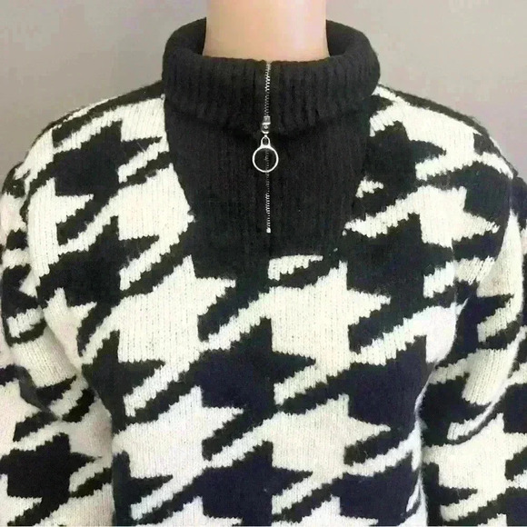 Houndstooth Turtle Neck Black & White Sweater Jumper with Zip Up  Collar. - Picture 4 of 12